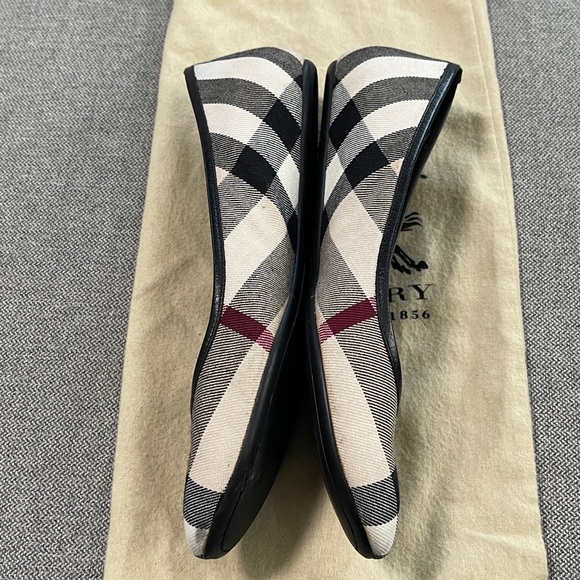 Burberry Check Ballerina Flats - Picture 4 of 9